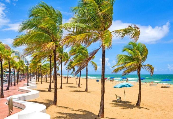Men Only Dorms -3 Miles To The Beach Lighthouse Point Luaran gambar